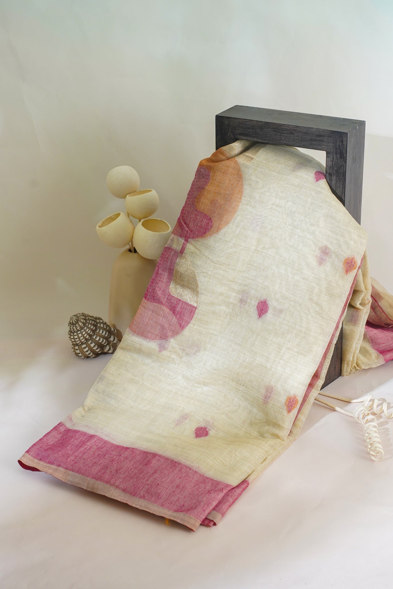 Beige Cotton Linen Weaving Saree with Pink Border
