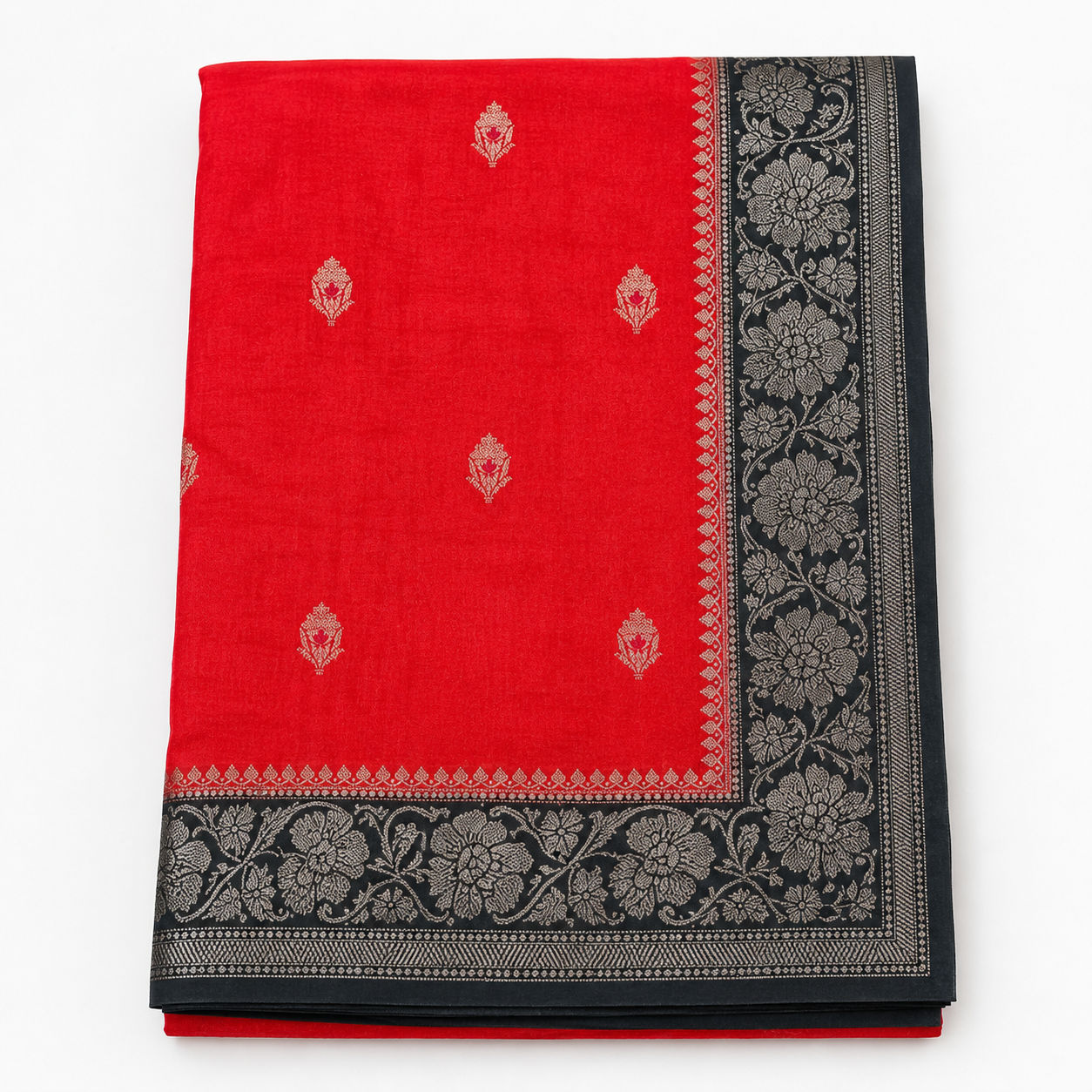 Chiniya Katan Saree with Contrast Pallu & Blouse