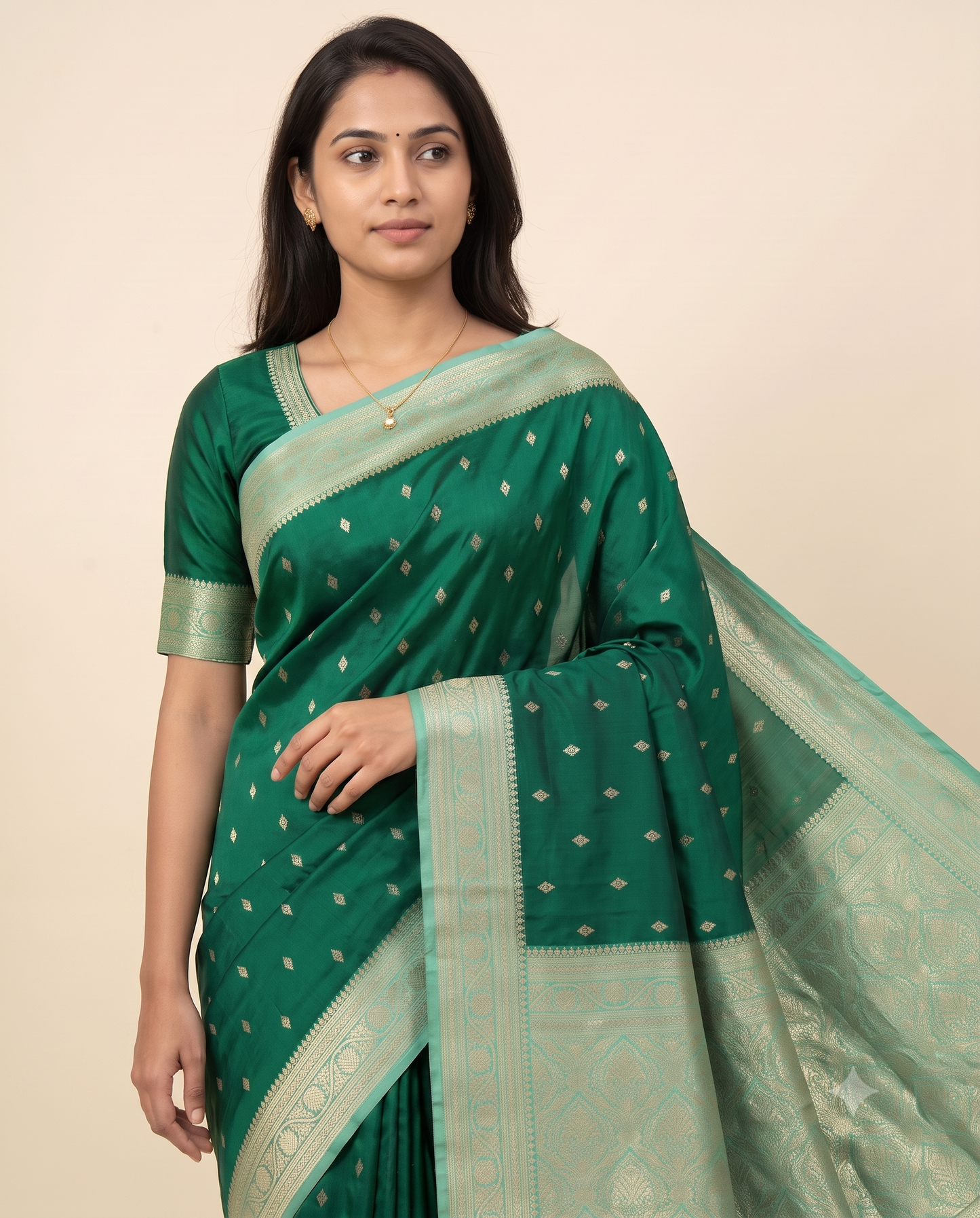 Mashroo Satin Contrast Pallu & Border Saree