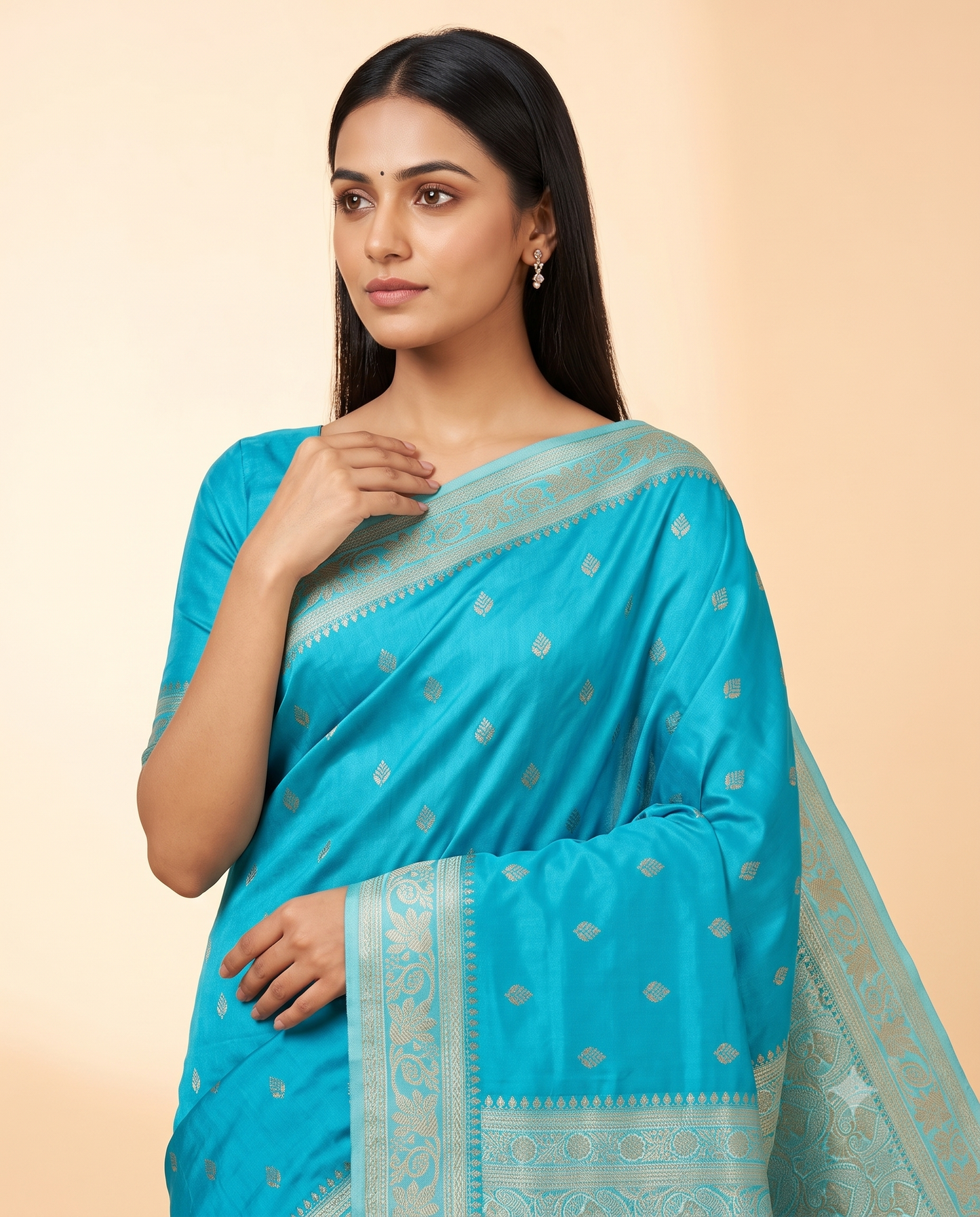 Mashroo Satin Contrast Pallu & Border Saree