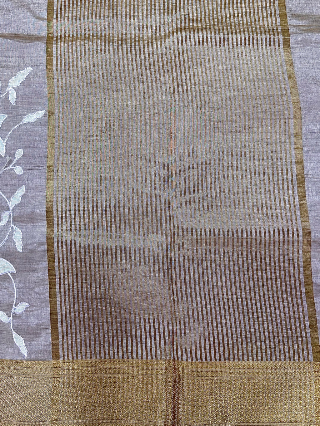 Semi Tussar Applique Work Saree