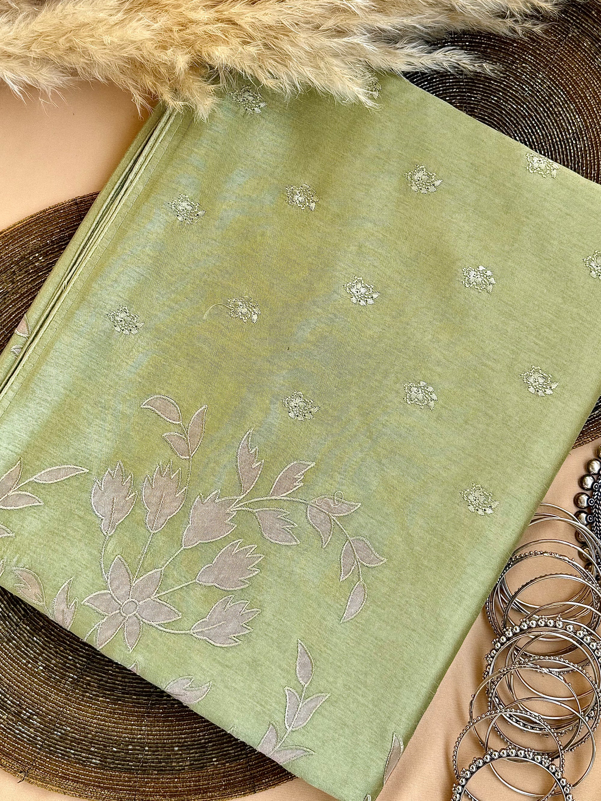 Raw Linen Applique Saree with Embroidered Work