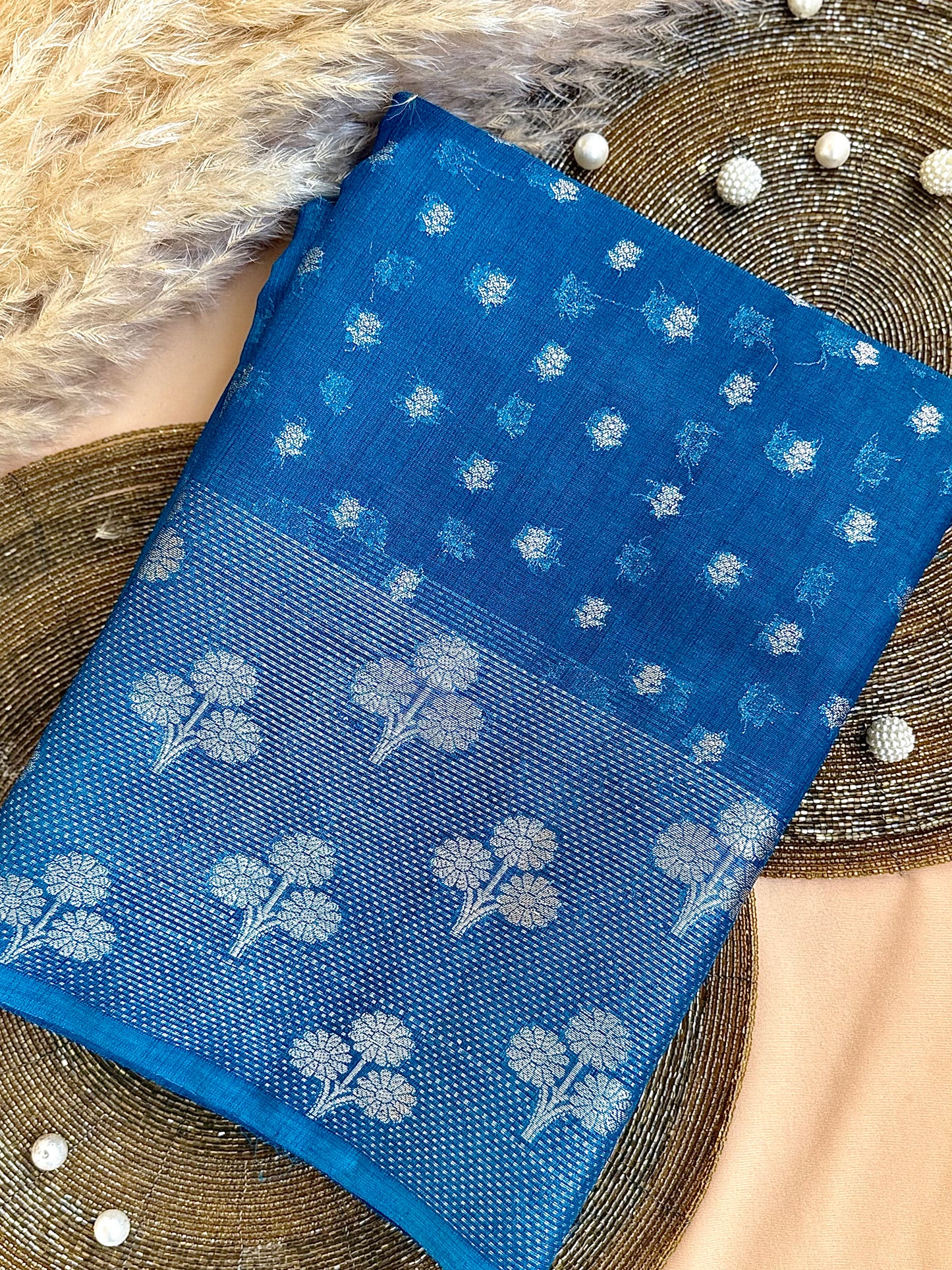 Raw Linen Woven Saree