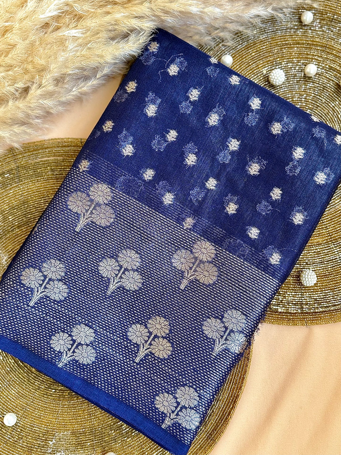 Raw Linen Woven Saree