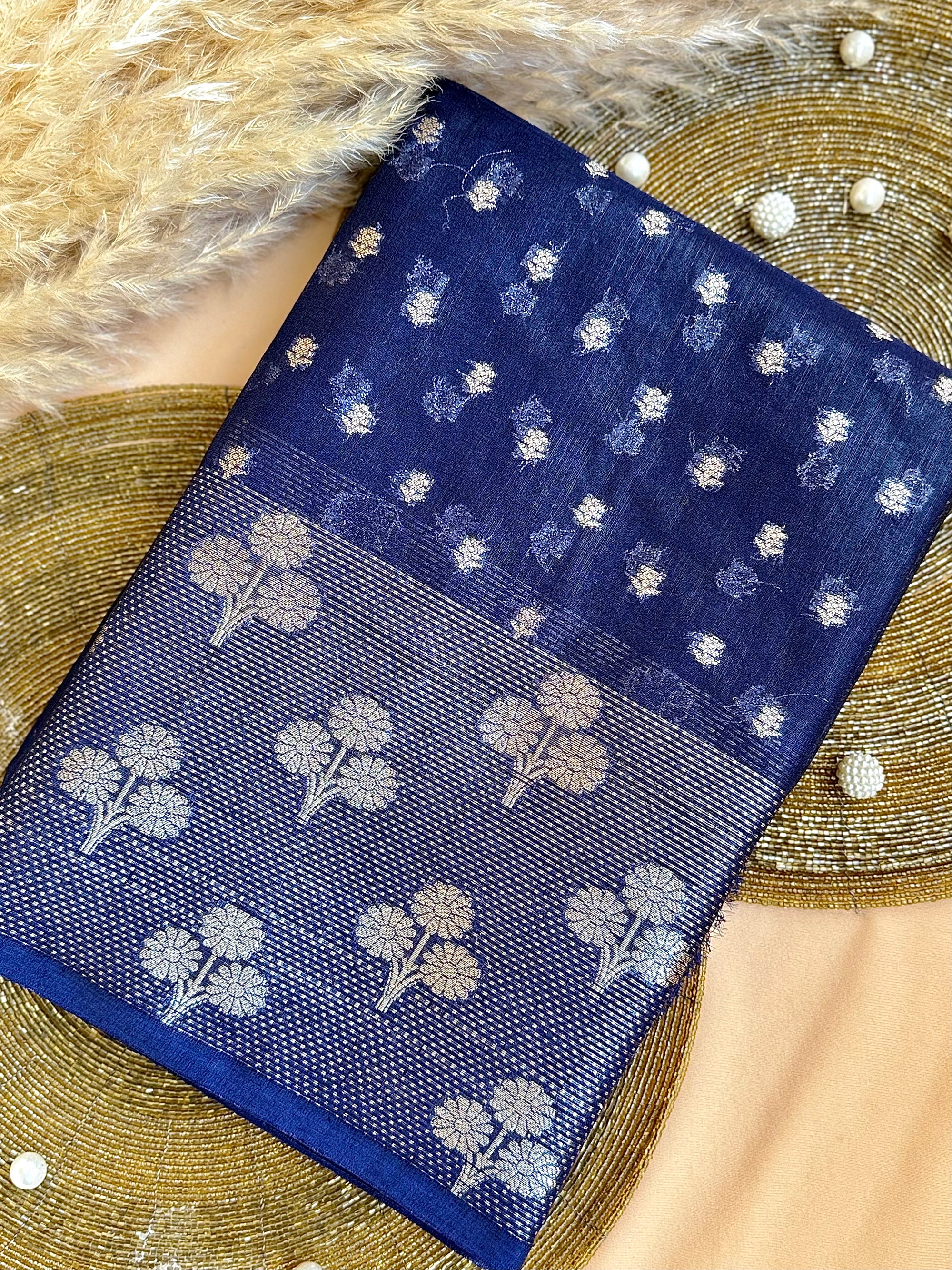 Raw Linen Woven Saree