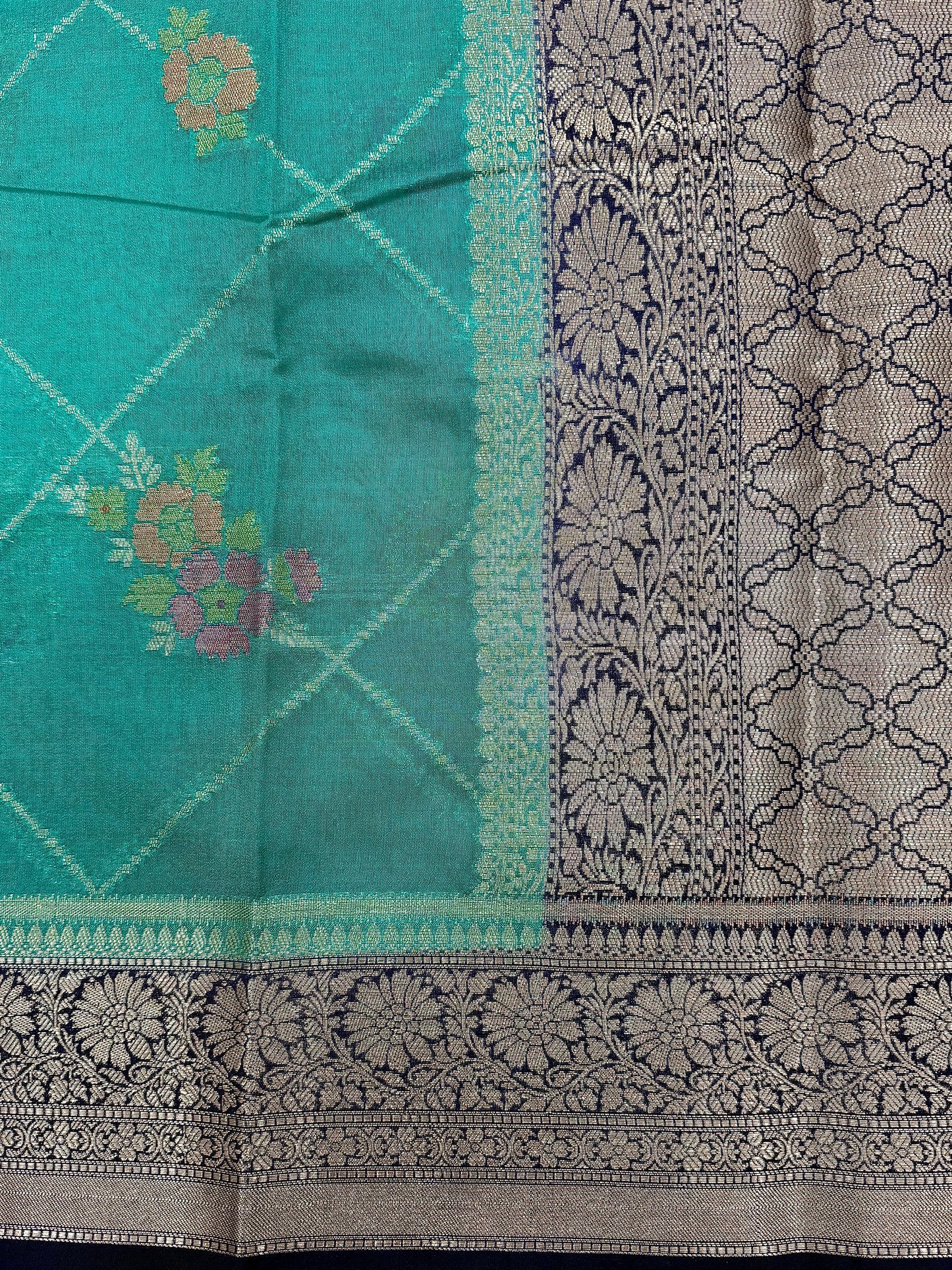 Chiniya Georgette Woven Saree