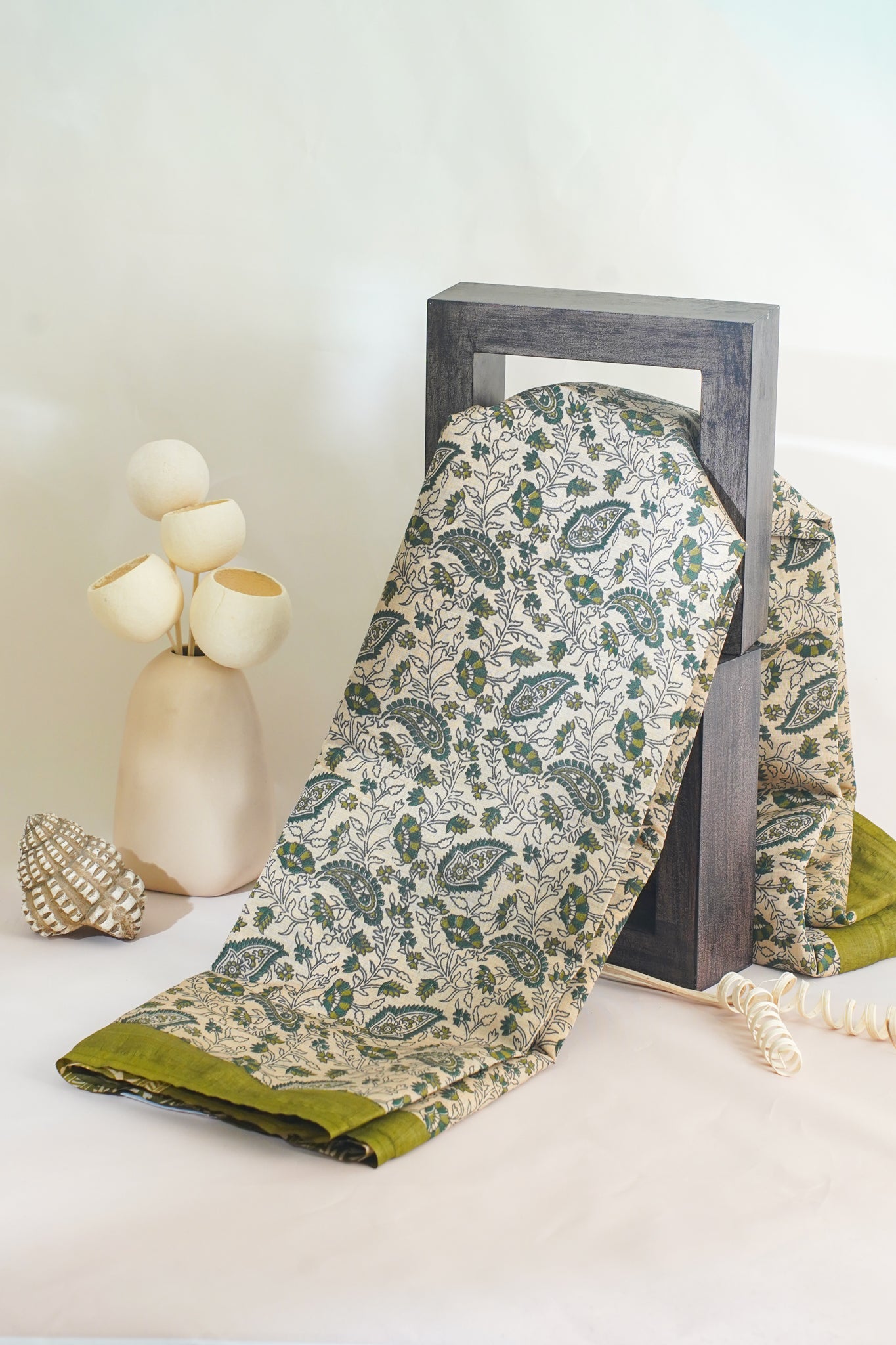 Cream Tussar Silk Saree with Green Border & Kalamkari Print (Washable)