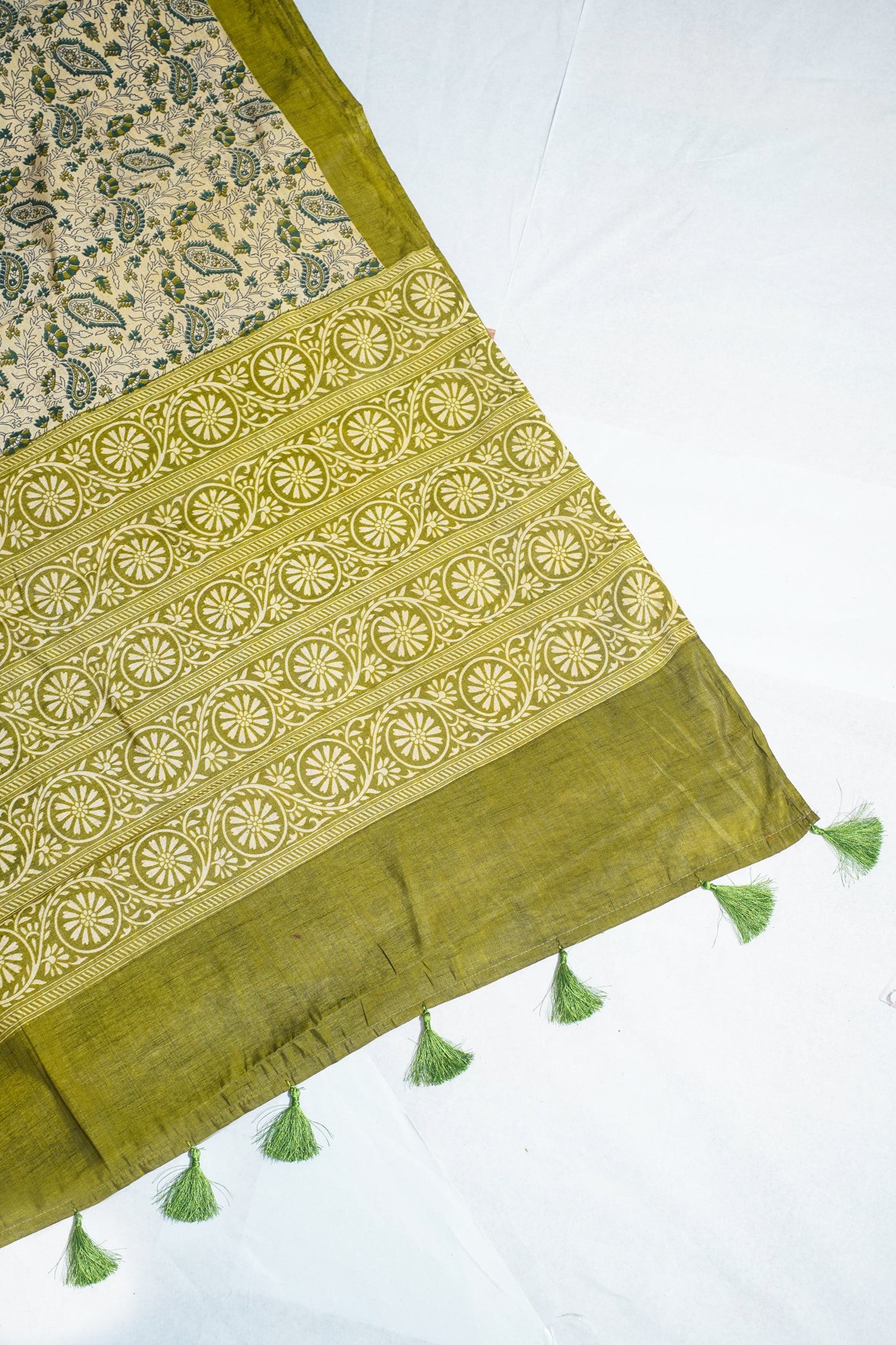 Cream Tussar Silk Saree with Green Border & Kalamkari Print (Washable)