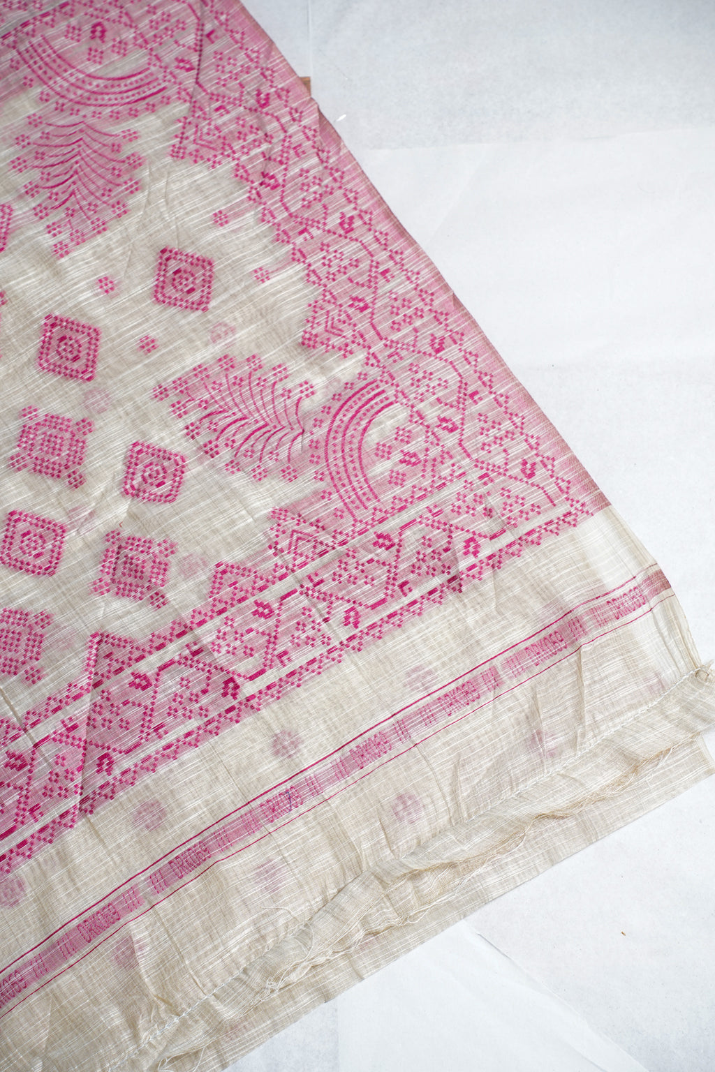 White Cotton Linen Weaving Saree with Pink Geometric Patterns