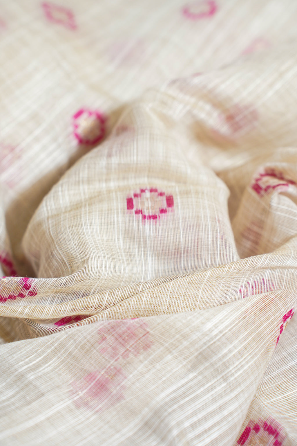 White Cotton Linen Weaving Saree with Pink Geometric Patterns