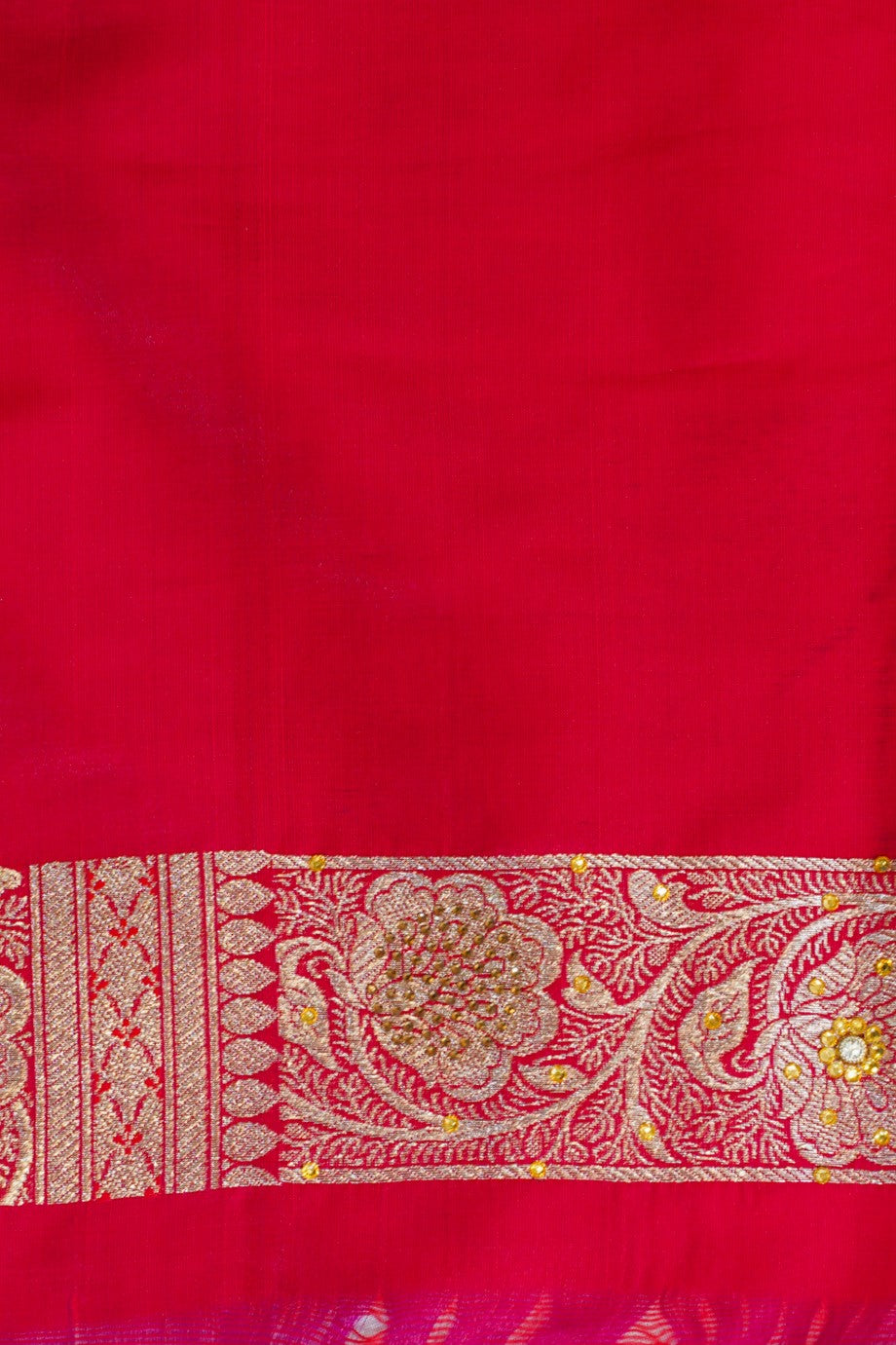 Green Mushroo Silk Saree with Pink Contrast Border