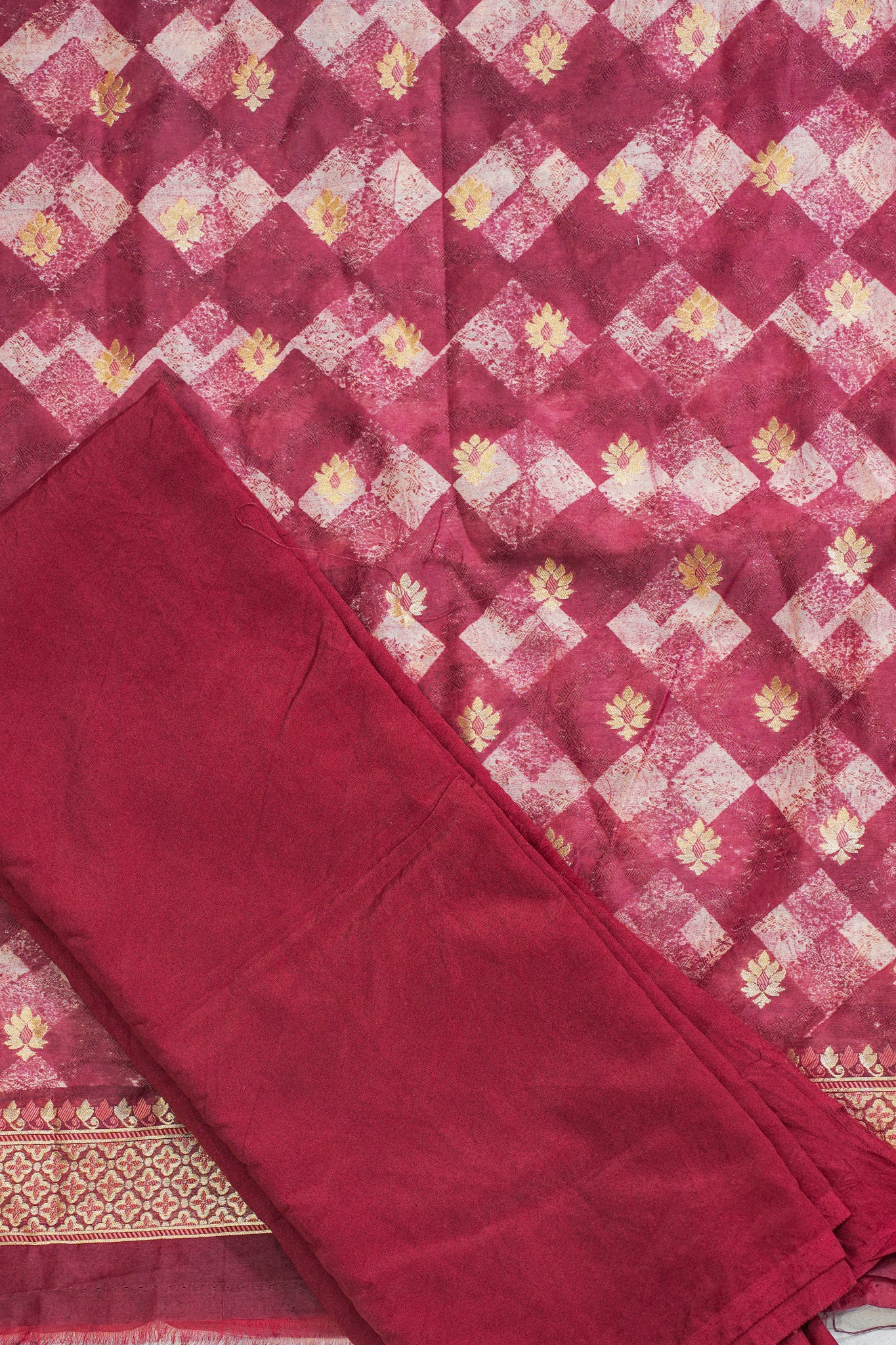 Deep Magenta Cotton Weaving Suit Set with Bold Print